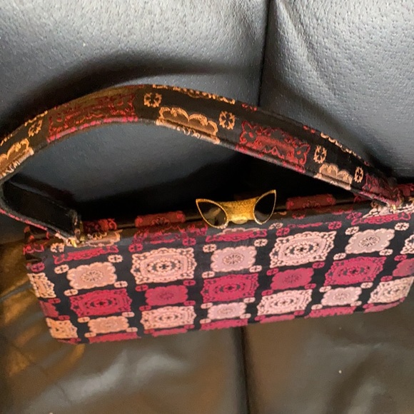 Vintage bag with chic style is perfect 🌺 - Picture 3 of 9